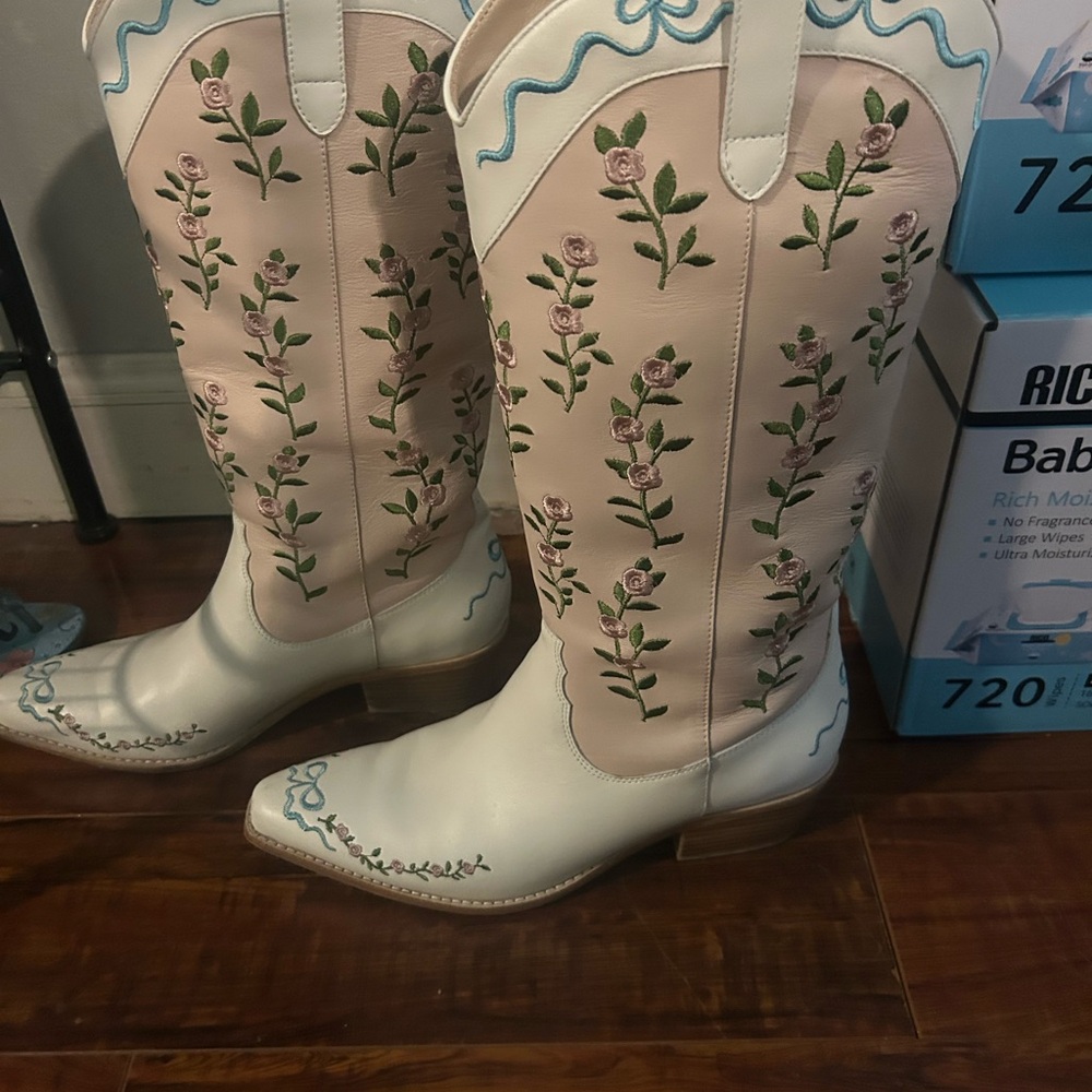 Floral Embroidered Cowboy Boots